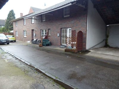 Einfamilienhaus mit Appartment in Wachtendonk