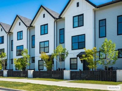 Provi frei Zweifamilienhaus mit Wintergarten und Garage -