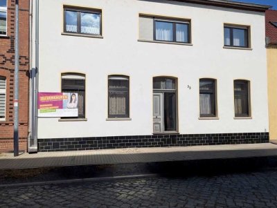 PROVISIONSFREI | Familienidyll mit Elbblick: 7-Zimmer-Haus mit Einliegerwohnung & Garten