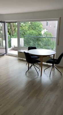 Möblierte, helle 2-Zim Whg im Grünen mit neuer EBK & großem Balkon, S-Bahn in laufnäh, P-Platz inkl.