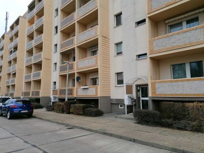 Erschwingliche und gepflegte 3-Zimmer-Wohnung mit Einbauküche und Balkon in Magdeburg