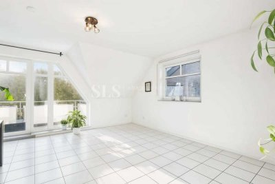 Maisonette über zwei Ebenen mit Balkon, Stellplatz, eigenem Eingang und ausgewogenem Grundriss