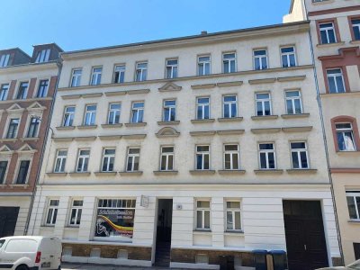 helle 2-Zimmer-Wohnung im Hinterhaus mit EBK und Duschbad