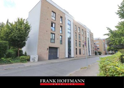 Neuwertige 3 Zi. Wohnung mit Aufzug in zentraler Lage von Pinneberg