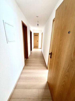 Geschmackvolle 3-Raum-Erdgeschosswohnung mit Terrasse in Malsch