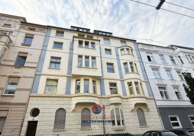 D-FRIEDRICHSTADT: STILVOLLER ALTBAU MIT 9 WOHNEINHEITEN - GUTES RENDITEOBJEKT - BESTE VERMIETBARKEIT