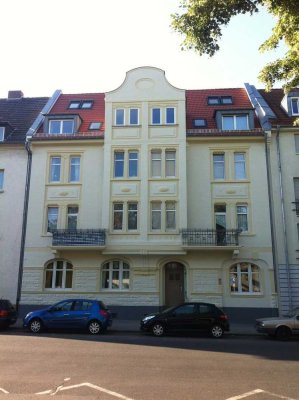 Tolle 3-ZKB-Wohnung mit Südbalkon und Hofanteil