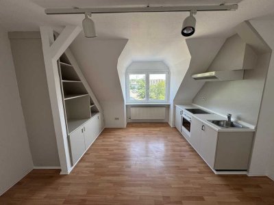 Helles Dachgeschoss-Apartment ca.30 qm