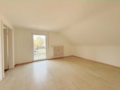 2,5-Zi.-DG-Whg. mit Westbalkon, Einbauküche, Klimaanlage und Kfz- Stellplatz in FR-Munzingen