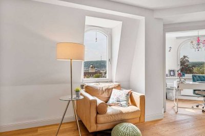 Dachgeschoss-Maisonette in traditionsreicher Villa am Herdweg