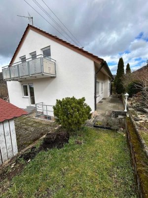 Einfamilienhaus mit ELW im DG in Dettingen/Erms