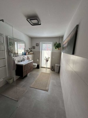 Moderne altersgerechte 2-Raum-Wohnung mit Terrassen zu vermieten!