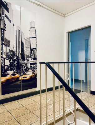 Renoviertes, teilmöbliertes Apartment mit Loggia & EBK im Heusteigviertel - Tandem Garage optional