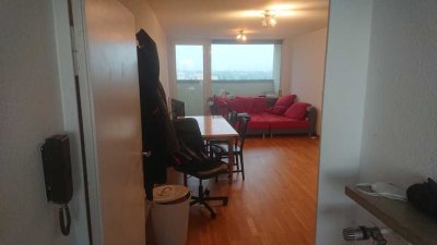 Helle 3-Zimmer-Wohnung mit Weitblick und Balkon in Erlangen Süd - ab 15.06. verfügba