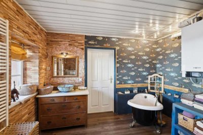 Liebevoll renoviertes, denkmalgeschütztes Landhaus im idyllischen Dorfkern