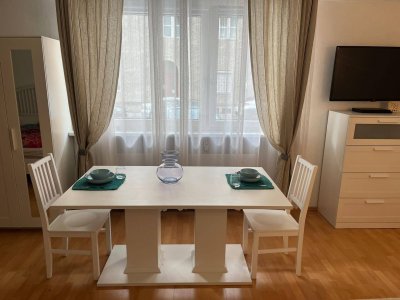 Voll ausgestattete, zentral gelegene Kleinwohnung,. Wohnen auf Zeit