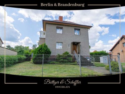 Charmantes Einfamilienhaus mit 2 Vollgeschossen, Vollkeller & Garage