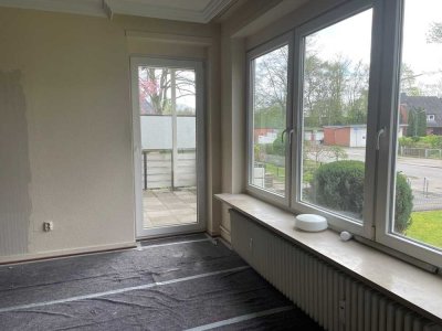 Renovierungsbedürftige, großzügige 3--Zimmer-Wohnung mit Balkon in Marienthal zu vermieten!