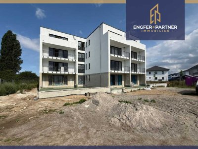 Hochwertige Neubau-Mietwohnung mit 2 Zimmern, Tiefgaragenstellplatz, Fahrstuhl und Balkon!