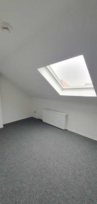 Schöne helle Dachgeschosswohnung