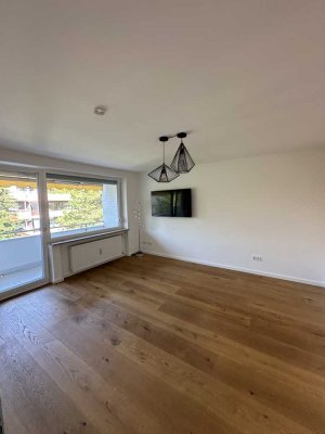 Geräumige, modernisierte 1-Zimmer-Wohnung mit großem Balkon