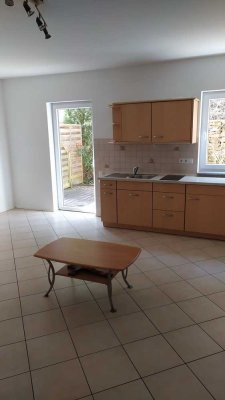 Gepflegte 1-Zimmer-Wohnung mit Terrasse und Einbauküche, teilmöbliert,  in Obernburg