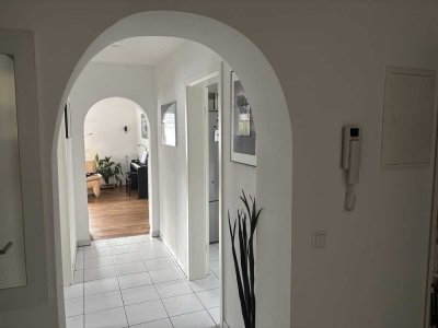 Helle 4,5-Raum Wohnung mit Balkon und Einbauküche in Malsch zentral gelegen