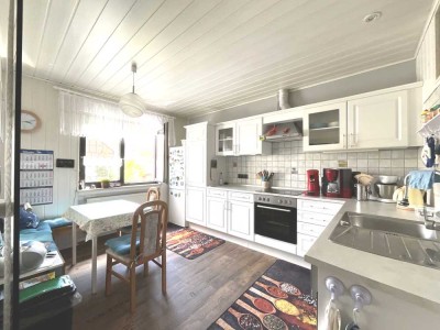 Vielseitiges MFH mit ca. 390 m², Garten und Potenzial – langfristig vermietet in Wildeck