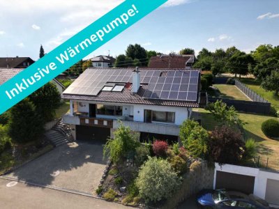 Großes Zweifamilienhaus mit Wärmepumpe, PV & Solar – viel Platz für Familie & Generationen!