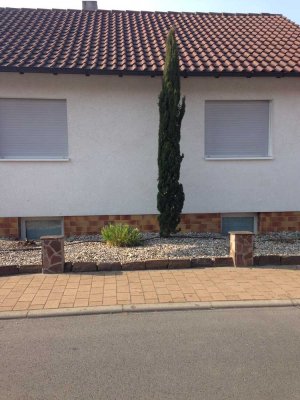 Gepflegtes Einfamilienhaus mit vier Zimmern und Einbauküche in St. Leon-Rot