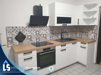 Mit Einbauküche und Balkon!