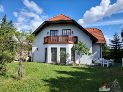 Großzügig gebautes Einfamilienhaus (Baumeisterhaus) auf 950m² Grund - nur 25min nach Wien!
