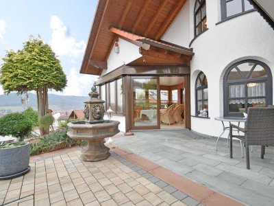 1 - 3 Familienhaus mit grandiosem Ausblick - großzügiges Familienglück oder Vermieten