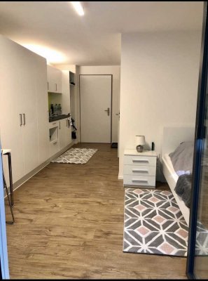 Möbliertes 1-Zimmer-Apartment zur Untermiete für Studierende/Mitarbeiter UKW – Balkon, Toplage
