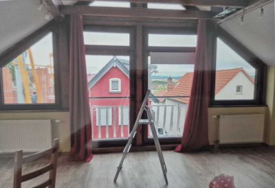 Ansprechende 3-Zimmer-DG-Wohnung mit Einbauküche in Linden