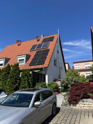 Gepflegte Doppelhaushälfte in Dechsendorf - provisionsfrei