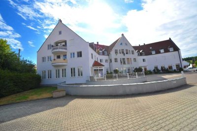 Freundliche Dachgeschosswohnung mit Dachspitz - ideal für Investoren!