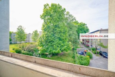 IMMOBERLIN.DE - Schöne Wohnung mit ruhiger Südloggia