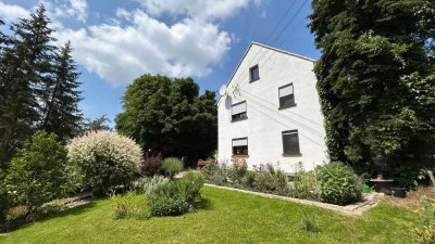 Gemüse aus dem eigenen Beet, Strom vom eigenen Dach – Landhaus mit Einliegerwohnung nahe Roßwein