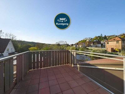 WOHNEN MIT AUSBLICK: 2 ZIMMER, DACHTERRASSE, TRAUMHAFTER BLICK AUF DIE ENZ!