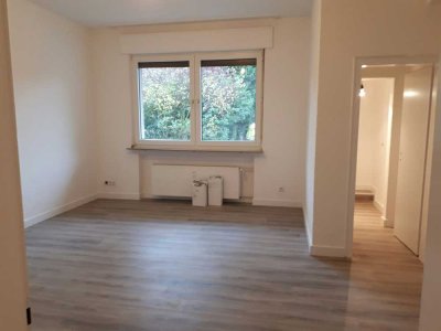 Helle  2-Zimmer-EG-Wohnung Hassels Nähe Uni, Ikea, Bauhaus