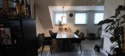 Gemütliche 2-Zimmer-Dachgeschoss-Wohnung mit Balkon in Baesweiler- Oidtweiler