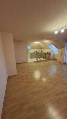 Helle 3,5-Zimmer Dachgeschosswohnung in Laupheim