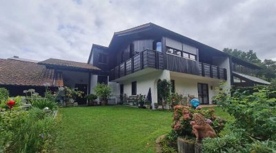 Exklusive Doppelhaushälfte m. Einliegerwohnung TOP Lage Blick