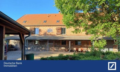 Modernisiertes Wohnhaus mit Werkstatt oder Atelier - 
Im Denkmal wohnen und arbeiten