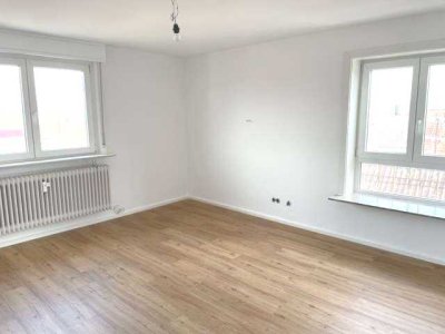 Sehr gepflegte, helle 2,5-Zimmer-Altbauwohnung in bester Altstadtlage, Heusenstamm