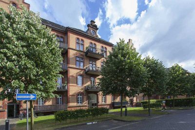 Düsseldorf-Derendorf - attraktive 2 Zimmer-Altbauwohnung mit EBK in gründerzeitlicher Wohnanlage
