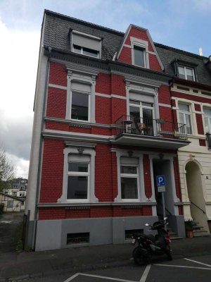 Zentrale Maisonette-Wohnung im Villenviertel
