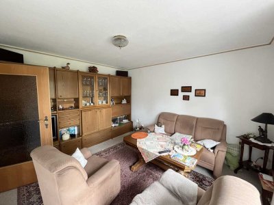 BESTANDSOBJEKT ZUM LAUFEN LASSEN - 2 ZIMMER MIT BALKON