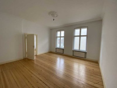 MY HOME IS MY CASTLE - Wohlfühlwohnung in Altbaudenkmal
